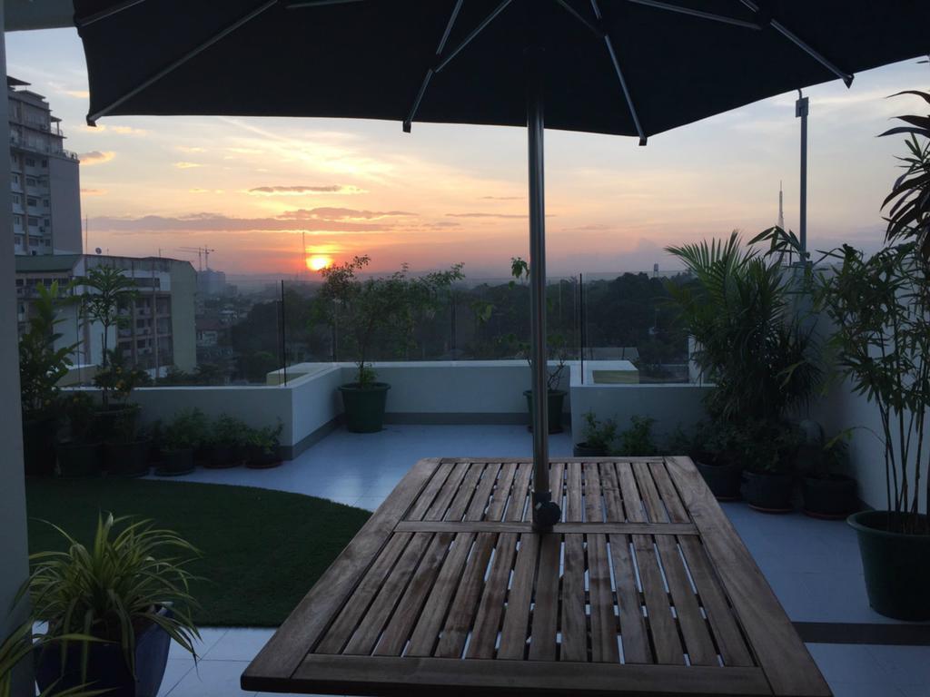H Hotels - Metro North Uno Quezon City Buitenkant foto