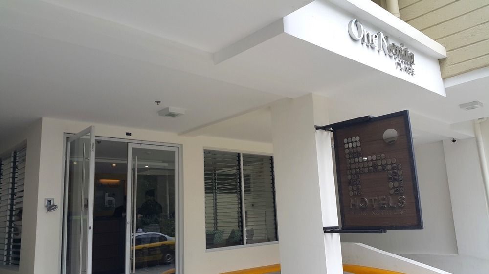 H Hotels - Metro North Uno Quezon City Buitenkant foto