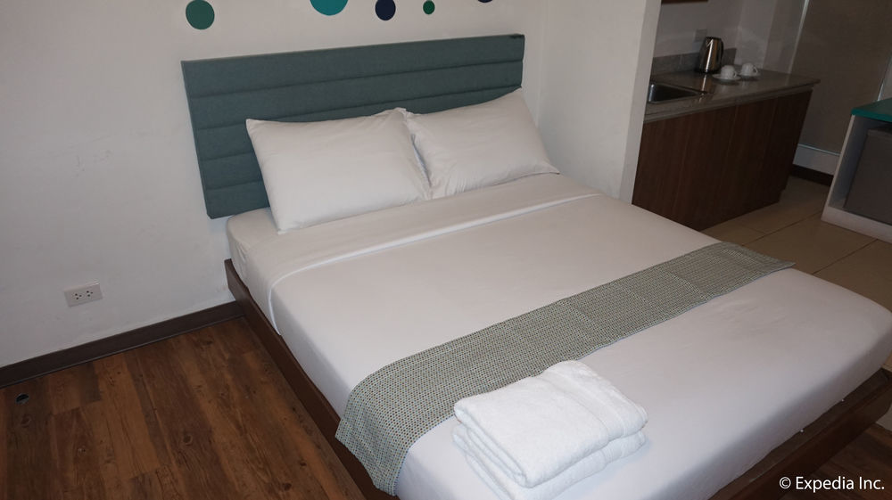 H Hotels - Metro North Uno Quezon City Buitenkant foto